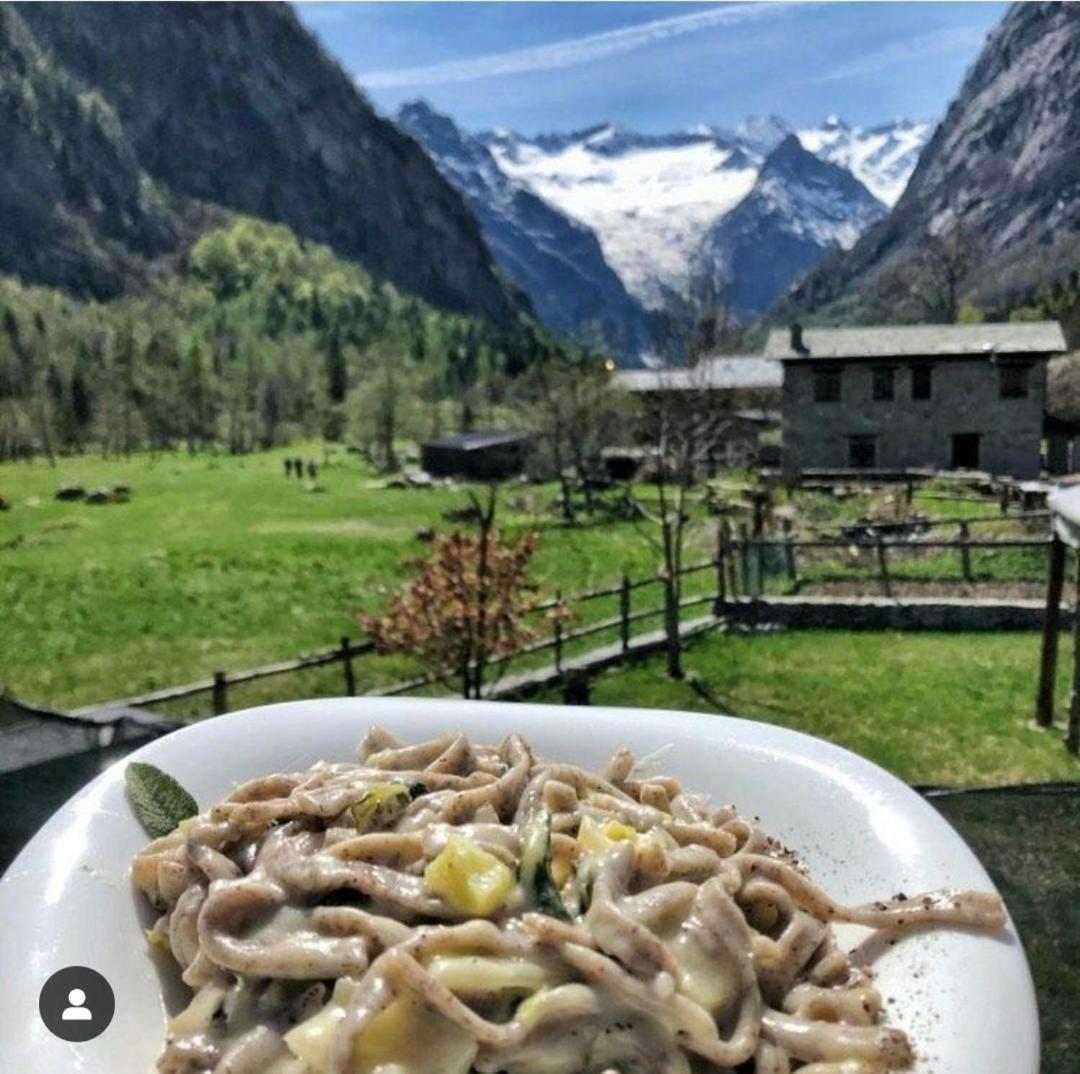 Mary House Lägenhet Sondrio Exteriör bild